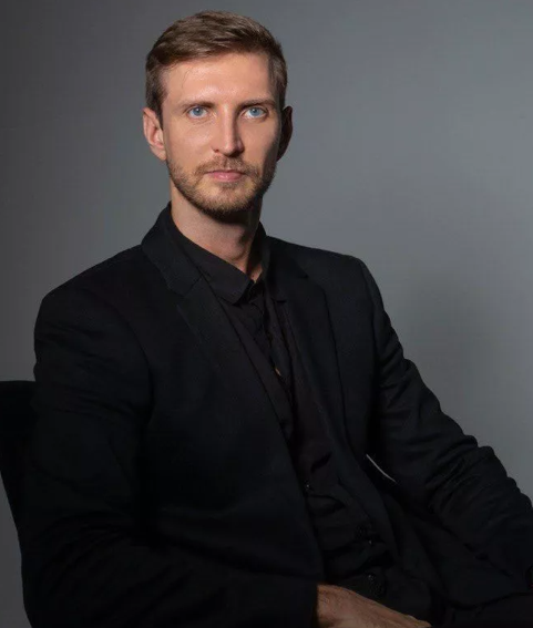 Дмитрий Петров